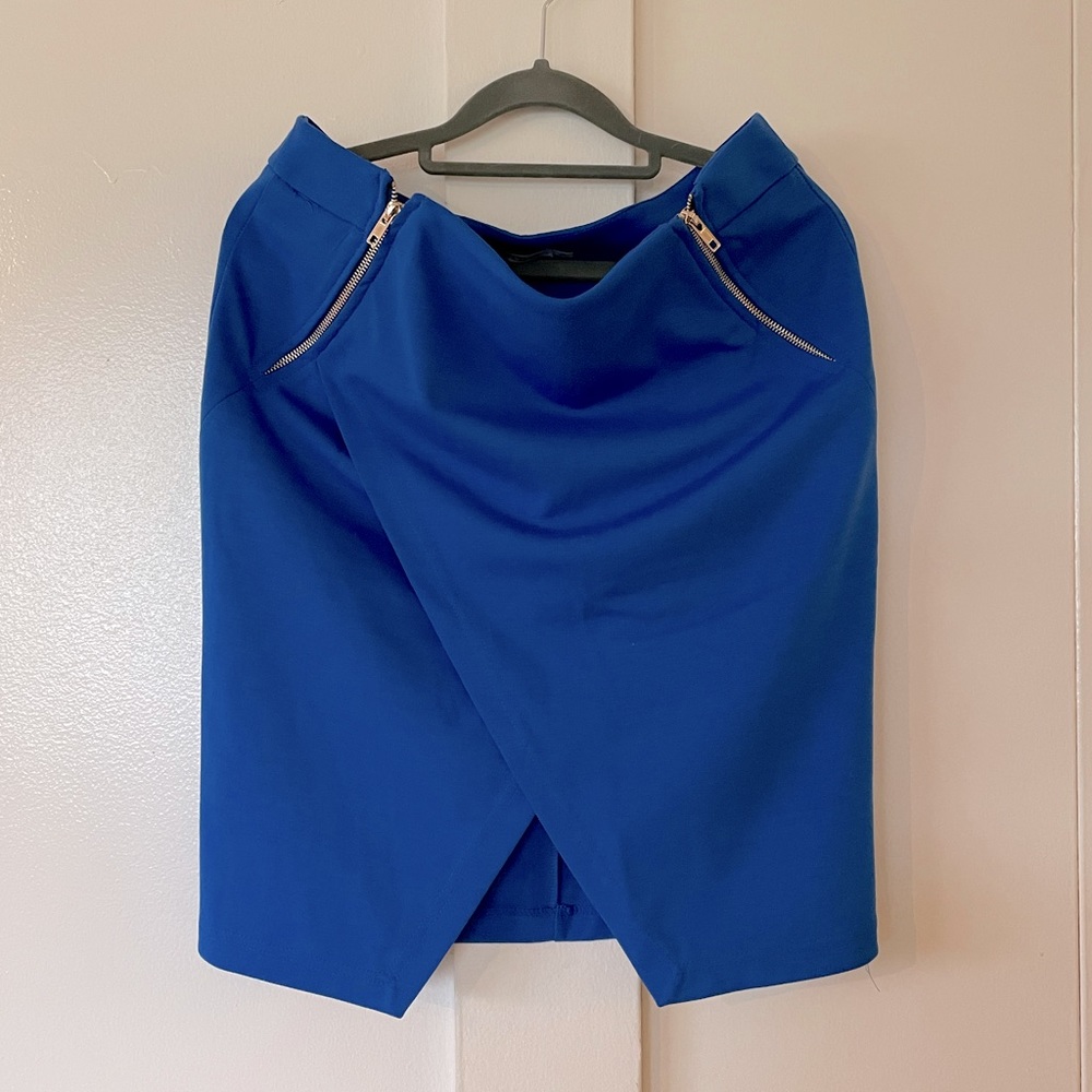 Royal blue pencil skirt with zipper accents